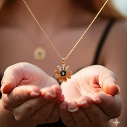 Yaprakları Swarovski Beyaz Taşlı, Mineli Papatya Kolye